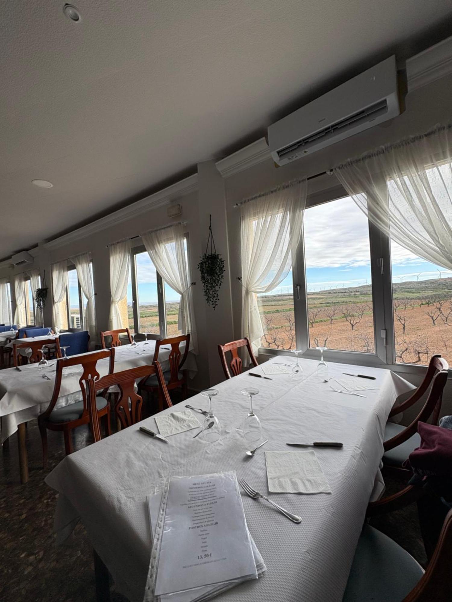 Hostal Pueblo Viejo Бельчіте Екстер'єр фото