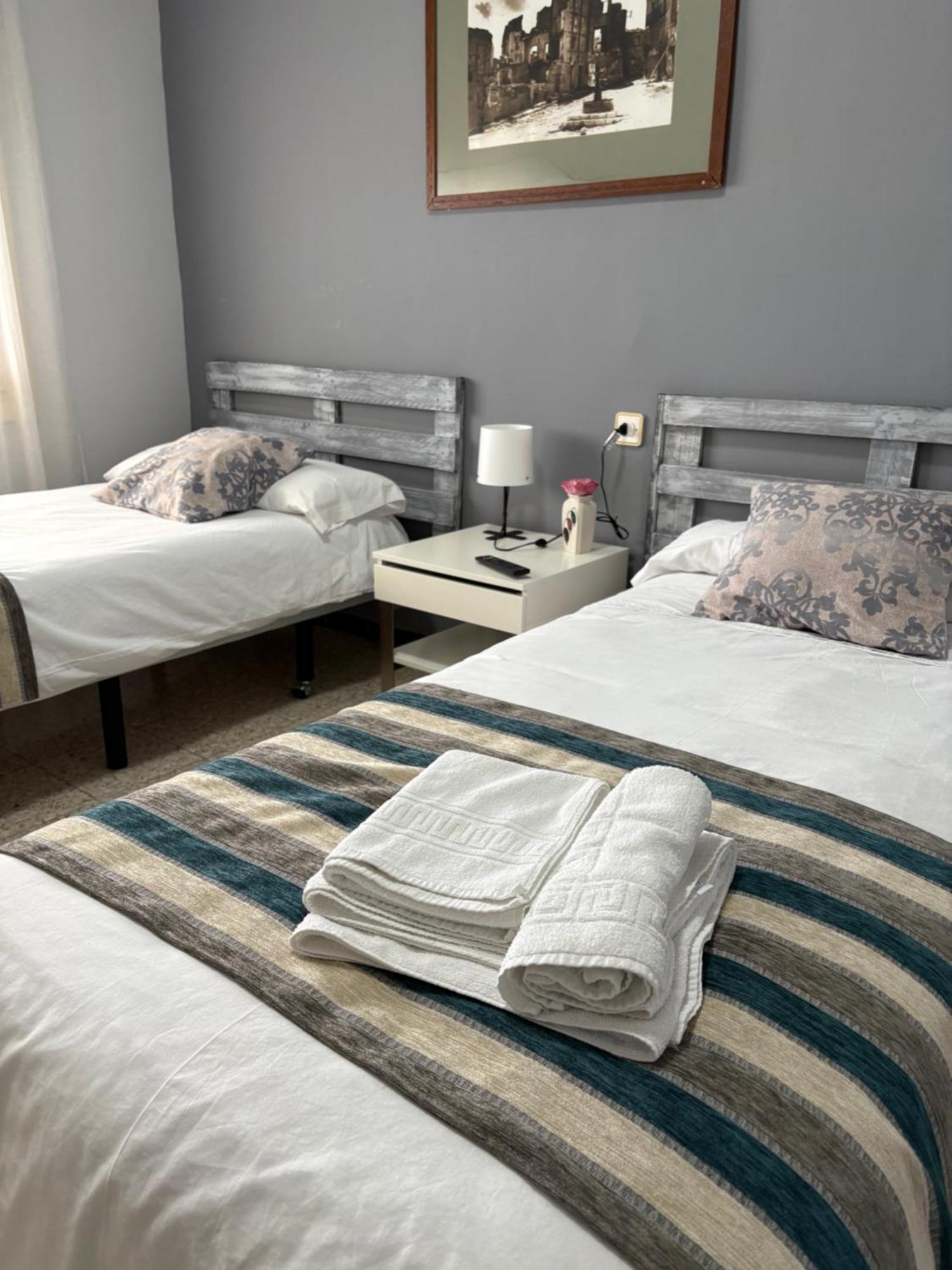 Hostal Pueblo Viejo Бельчіте Екстер'єр фото