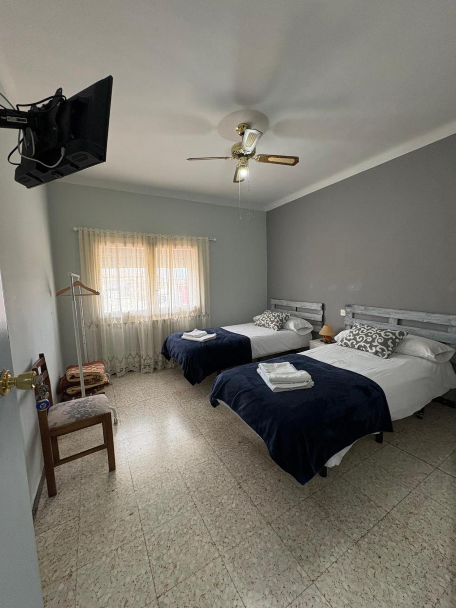 Hostal Pueblo Viejo Бельчіте Екстер'єр фото